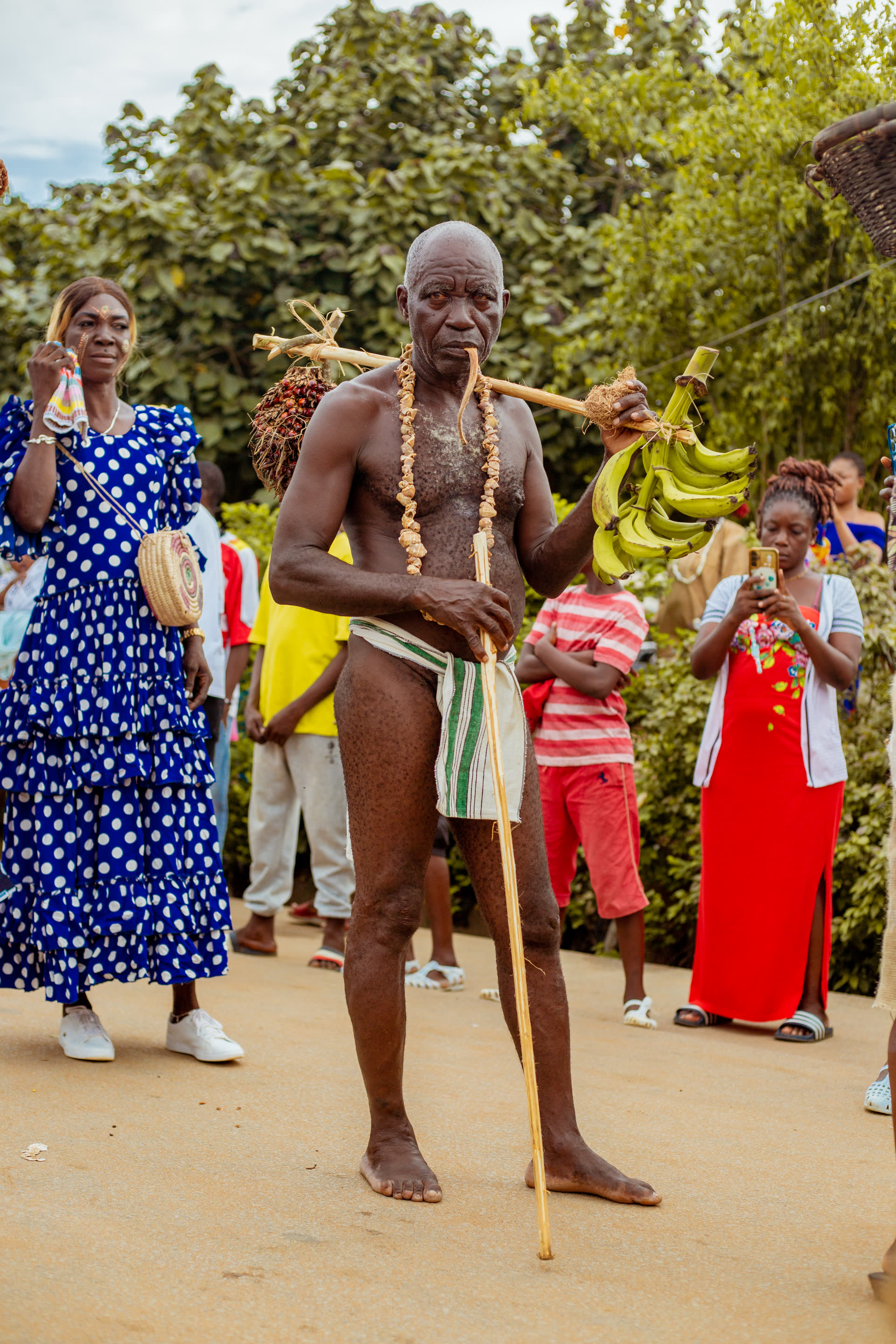 Un Abouré de Bonoua en tenue traditionnelle au Popo Carnaval